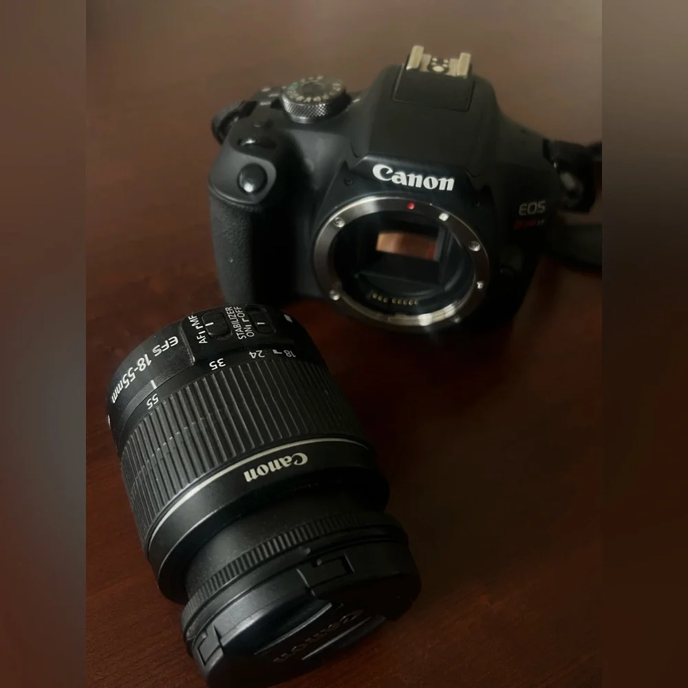 Canon Rebel T7 Camera